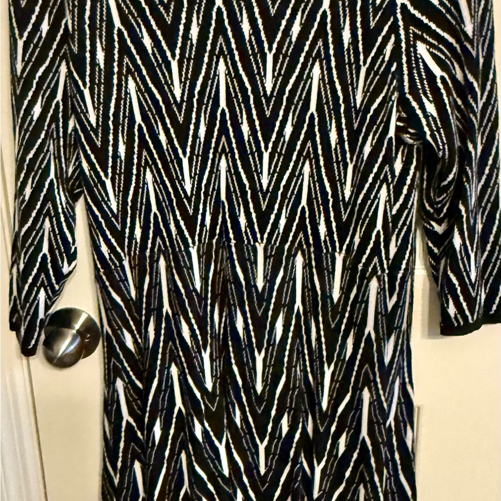 Lane Bryant Monochrome Chevron Long Sleeve Dress - Picture 2 of 3